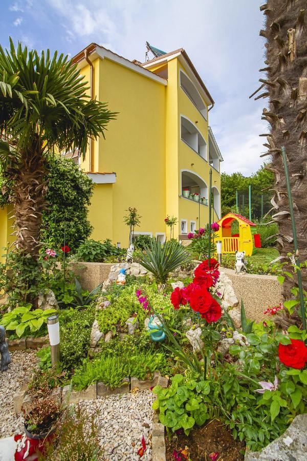 Apartmani Justic Njivice Exterior foto