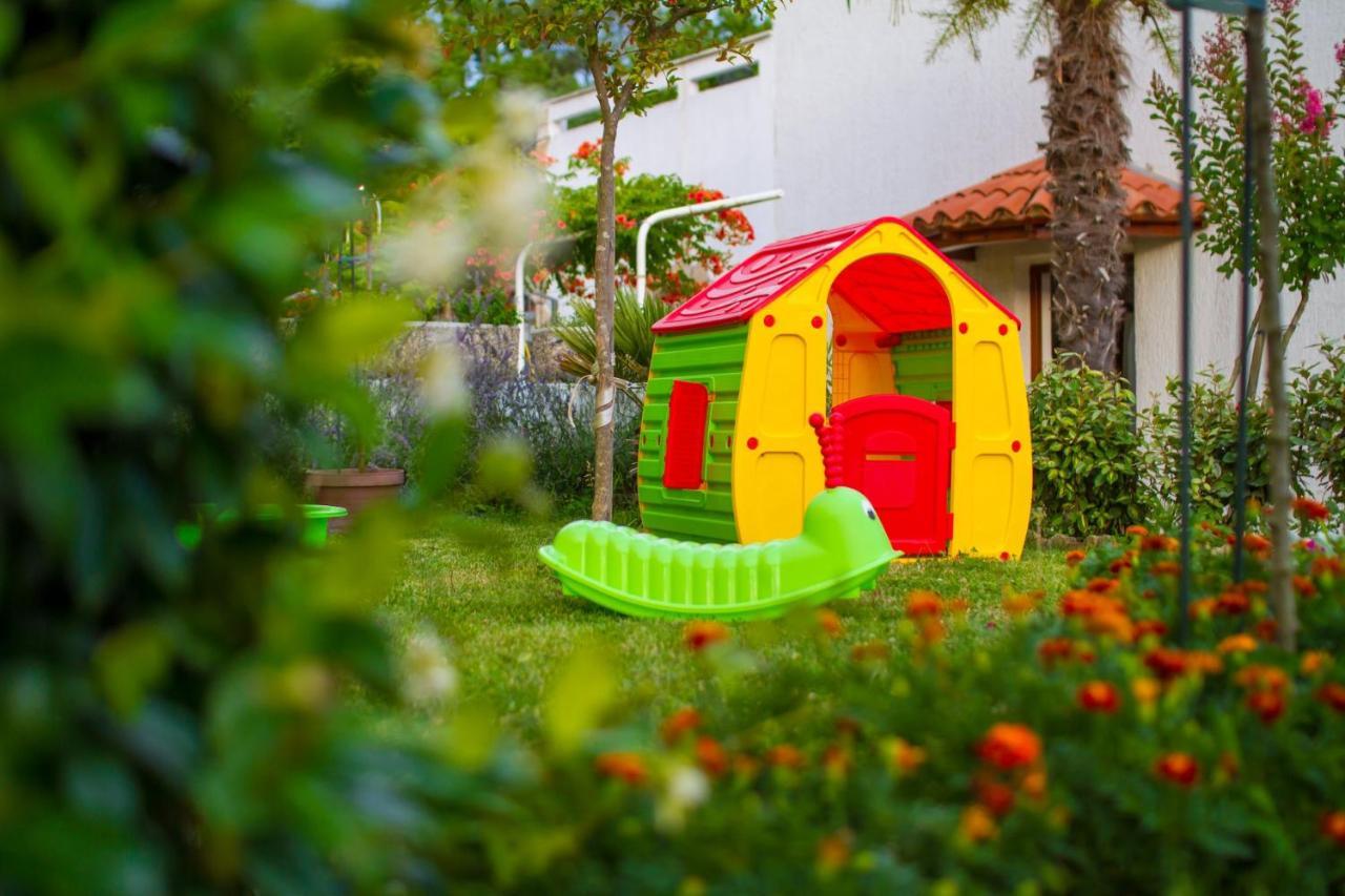 Apartmani Justic Njivice Exterior foto